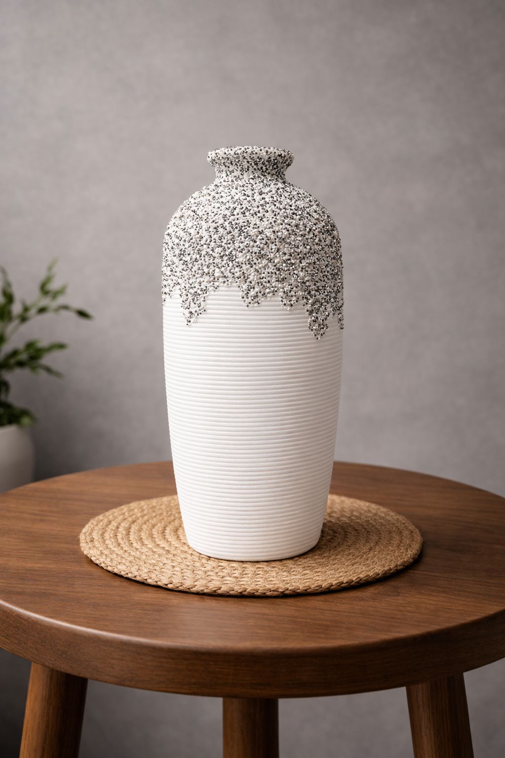 HALO CERAMIC VASE