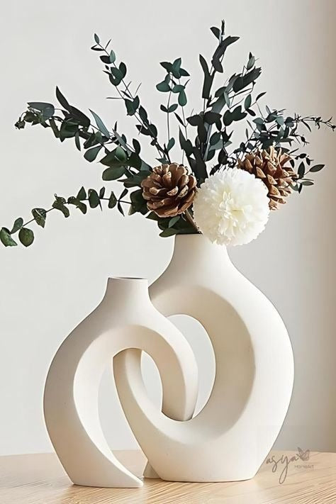 Premium Vessel Duo – The Intertwined Sculptural Vase Set