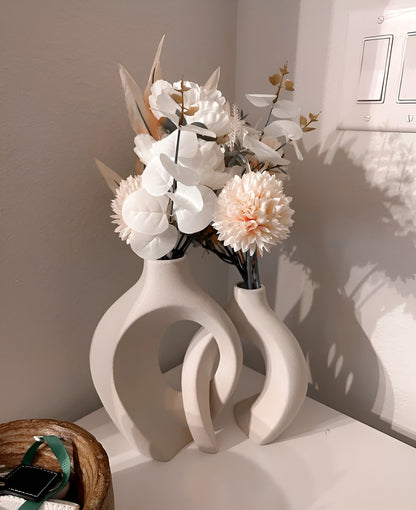 Premium Vessel Duo – The Intertwined Sculptural Vase Set
