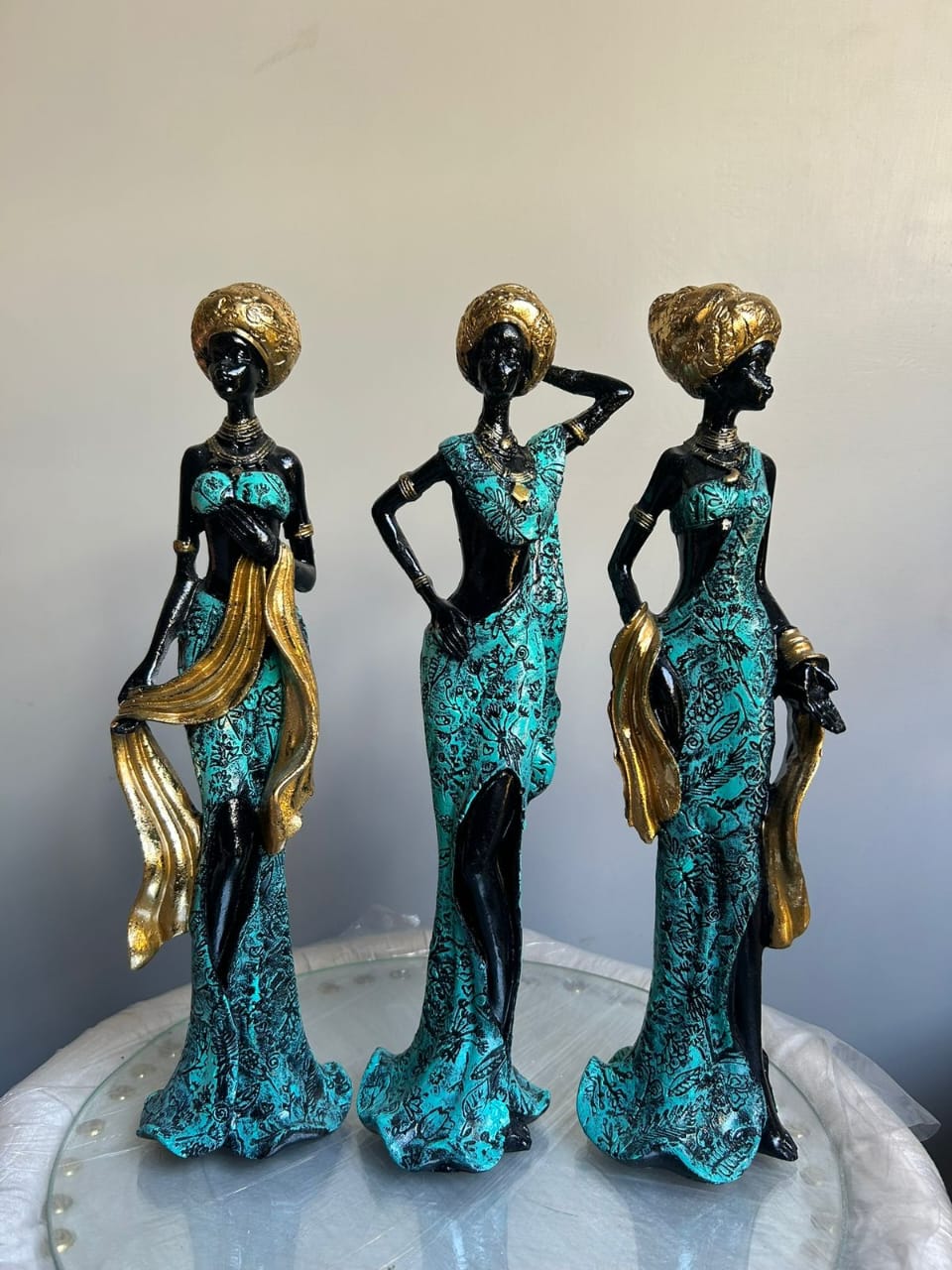 SAVANNAH ROYAL TRIO