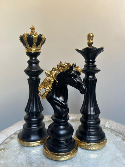 Royal Checkmate Decor Set
