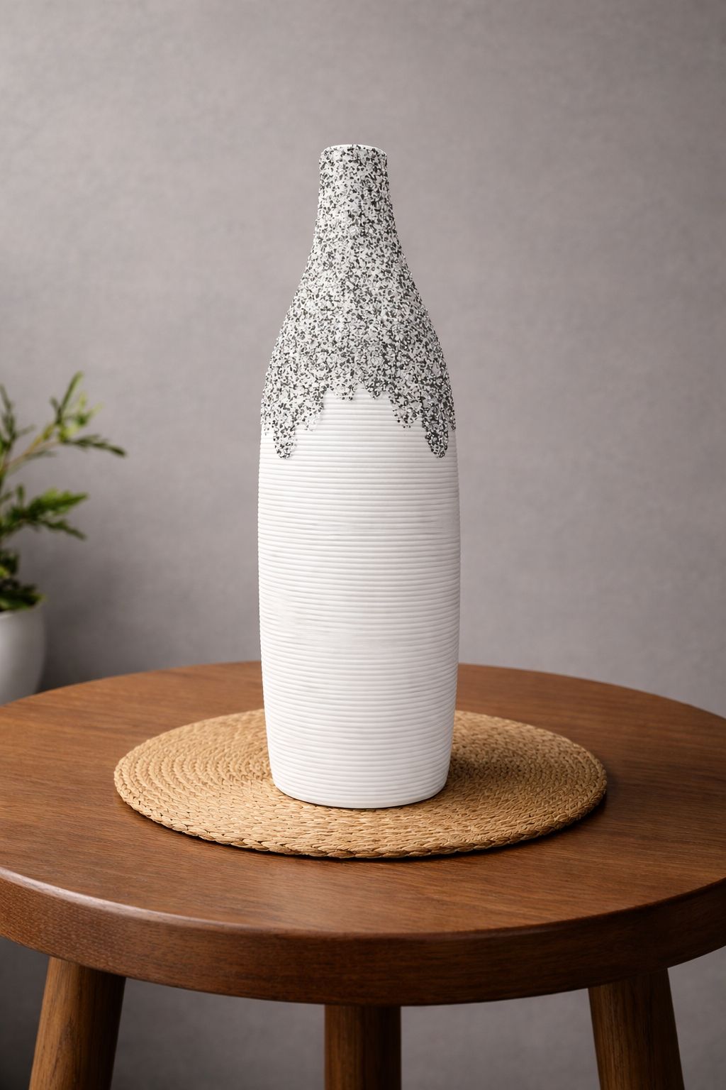 HALO CERAMIC VASE